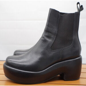 Everlane The Puffa Boot in Black size 8 Chelsea Ankle 3.25" Chunky Platform